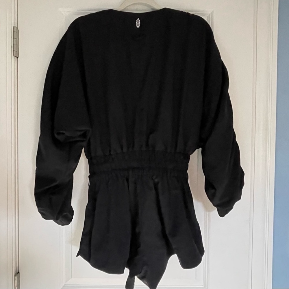 NWOT! Free People long sleeve track suit Romper black 18613 - Picture 3 of 3